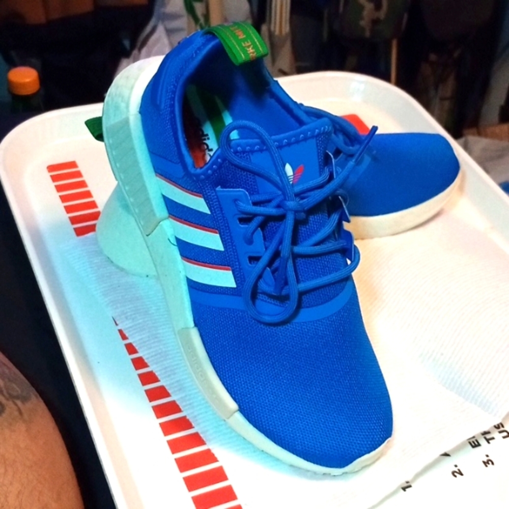 Adidas NMD-R1 Men's Size 6, NWOT, Originals, Italy, Blue, White/Red, Green